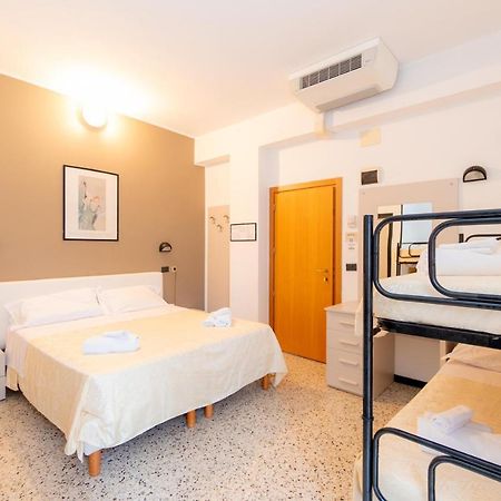 Hotel Galileo Rimini Exterior foto