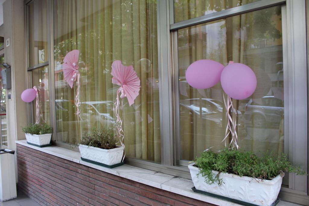 Hotel Galileo Rimini Exterior foto