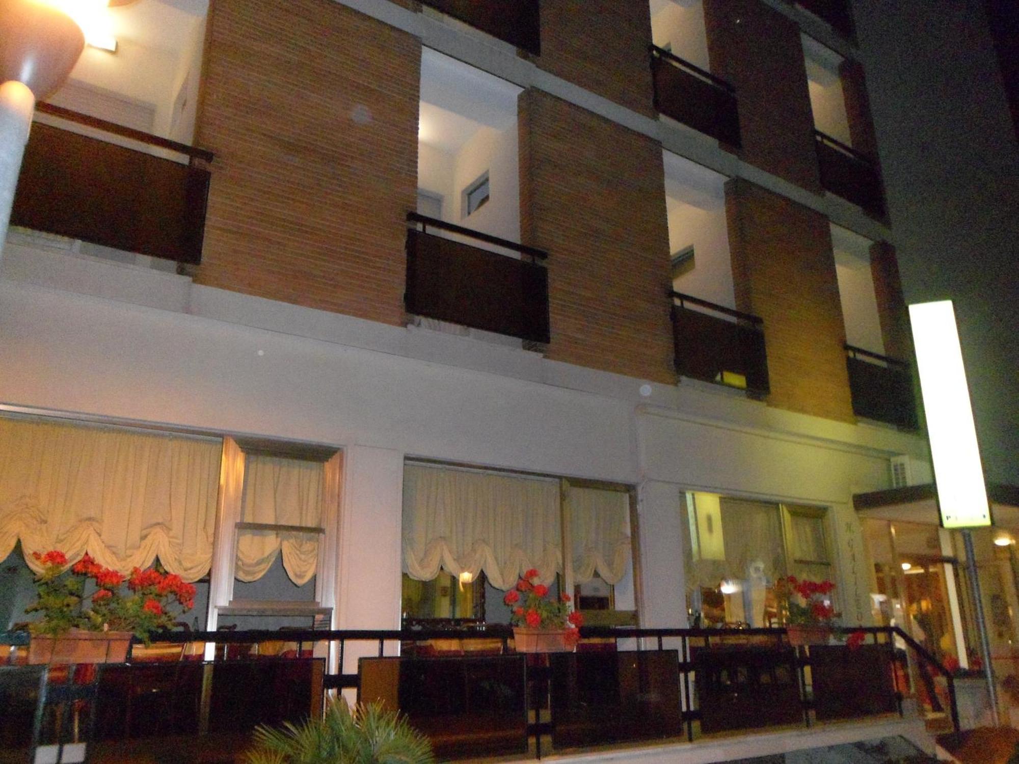 Hotel Galileo Rimini Exterior foto